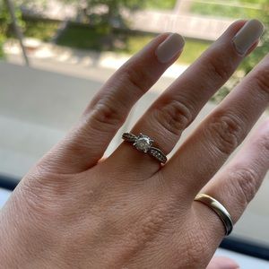 Selling promise/engagement ring